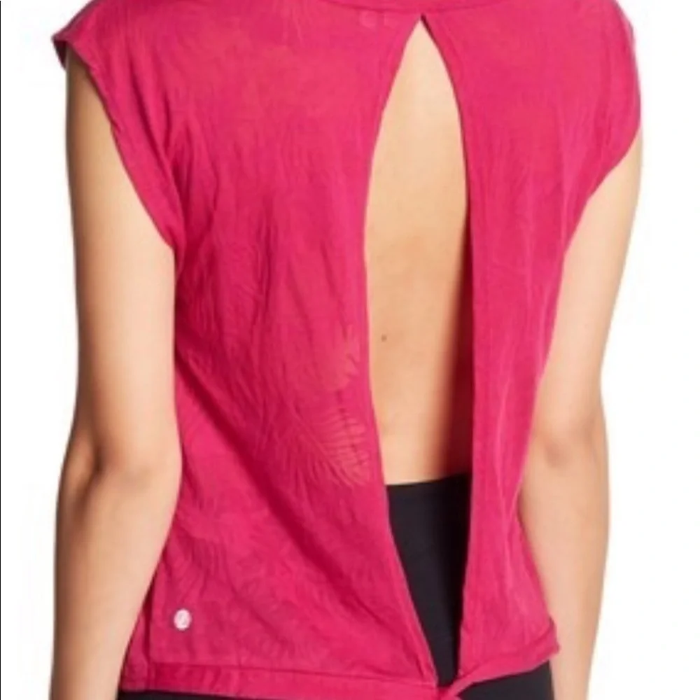 Zella Tee in Pink